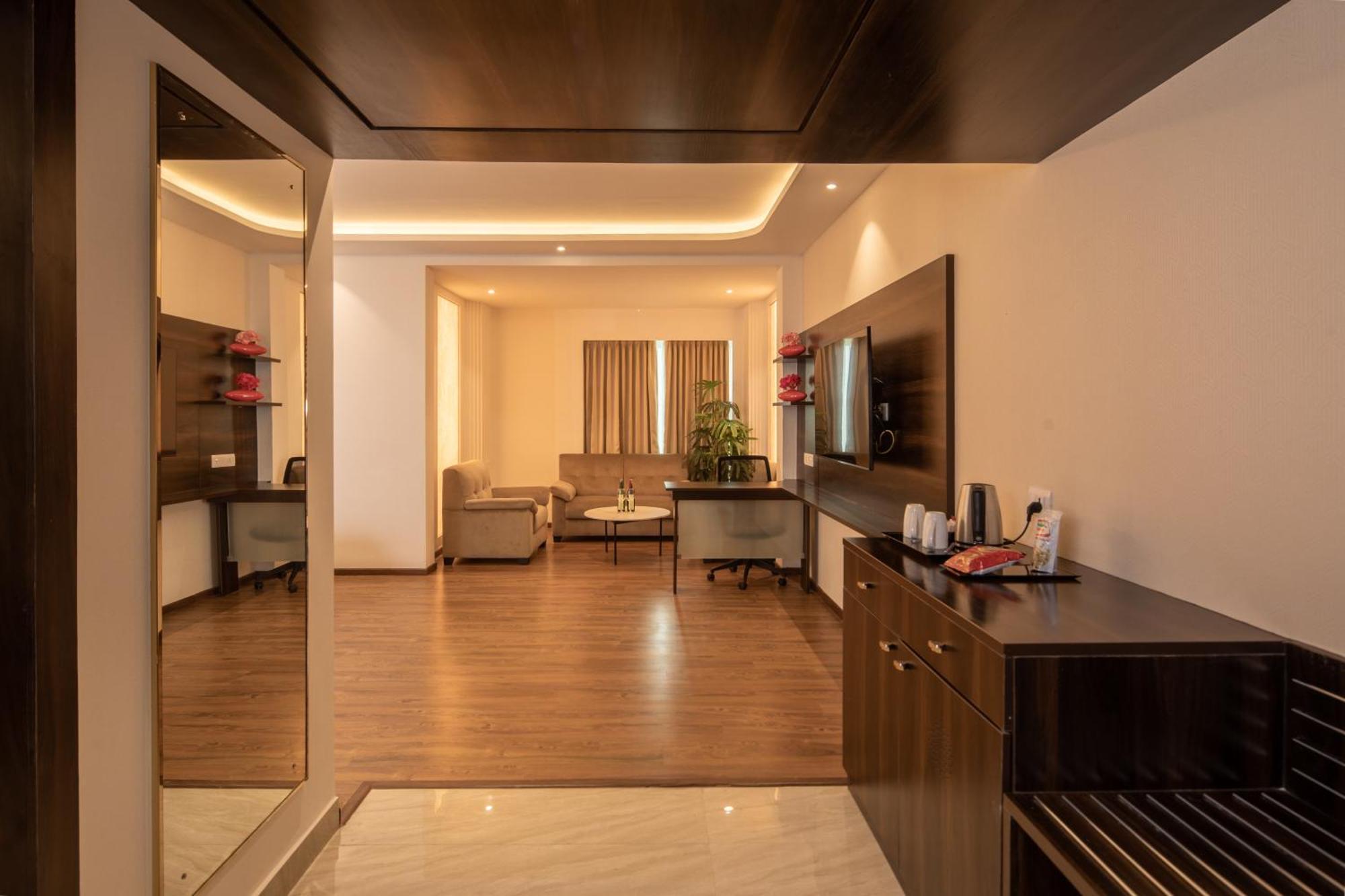 Goldfinch Hotel Bangalore Eksteriør bilde